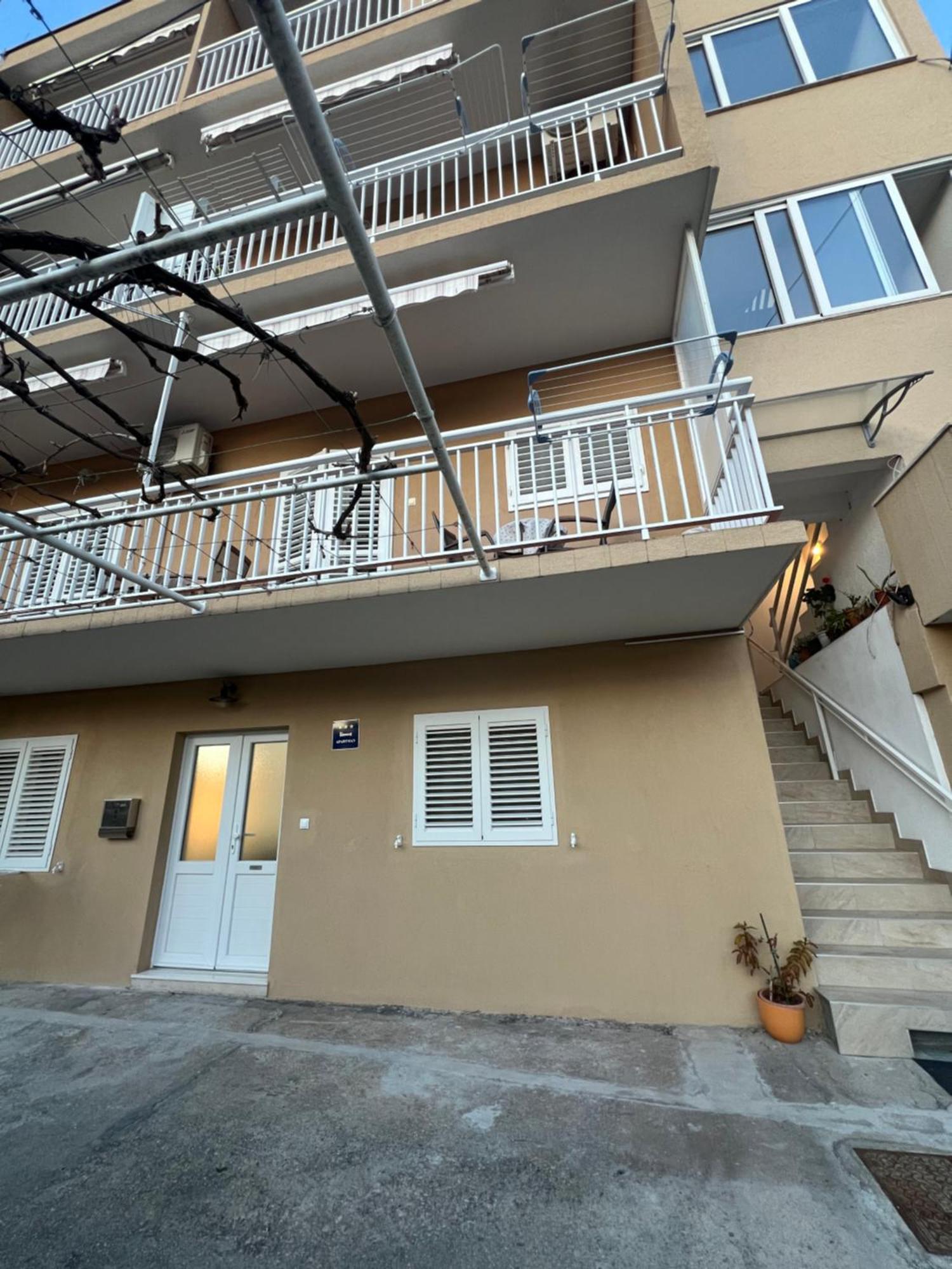 Lady Di Apartment Makarska Exterior foto