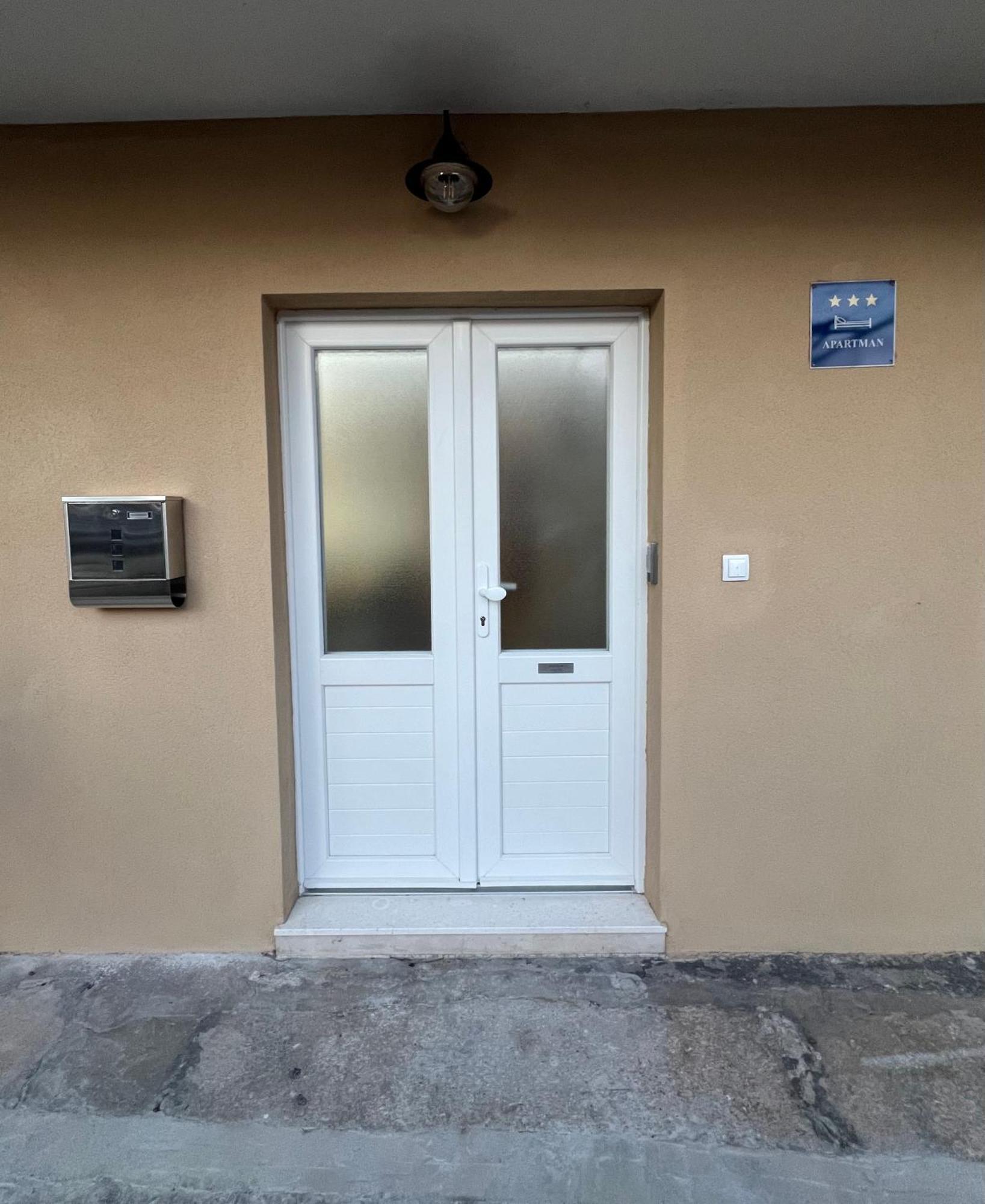 Lady Di Apartment Makarska Exterior foto
