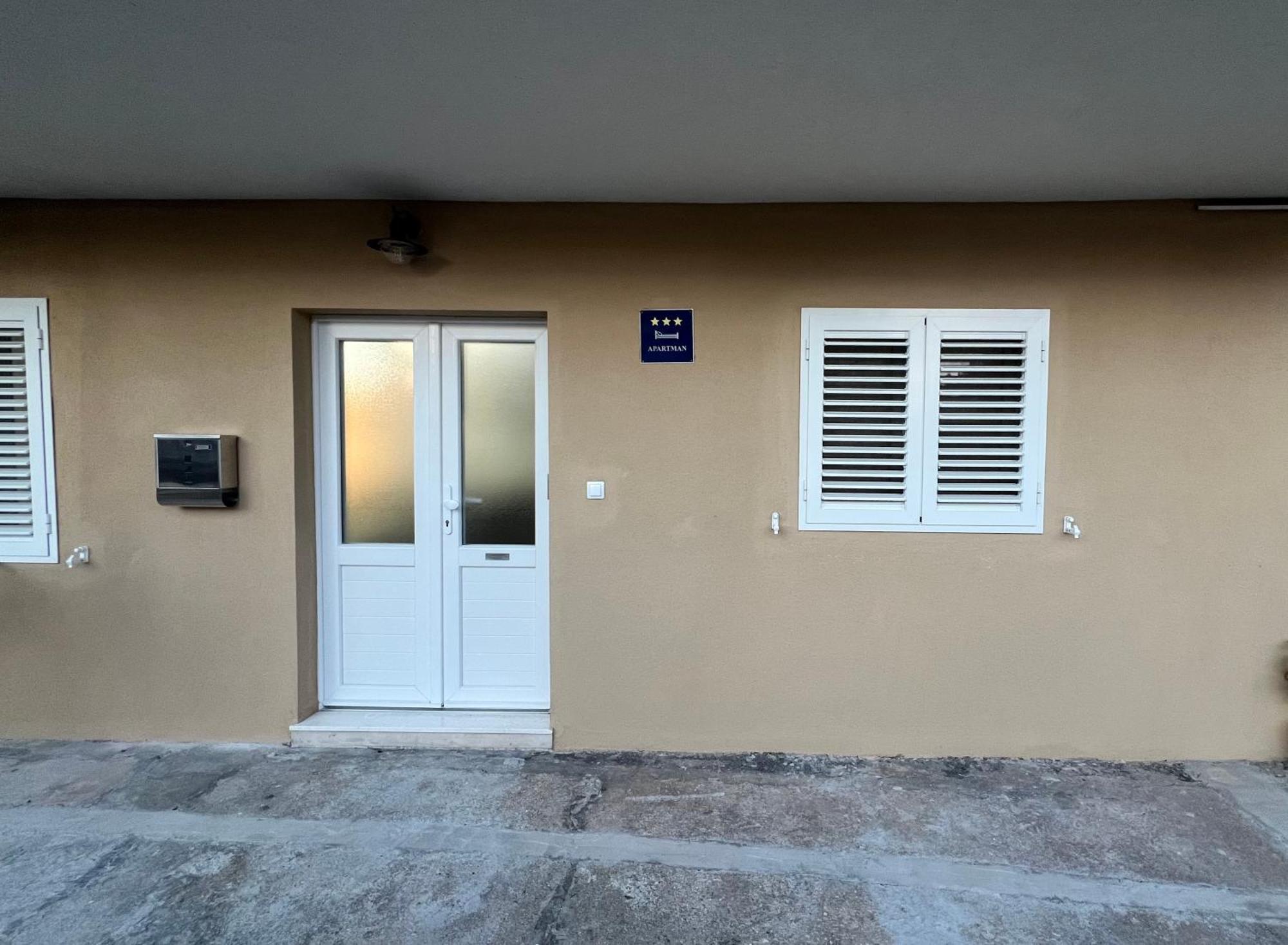 Lady Di Apartment Makarska Exterior foto